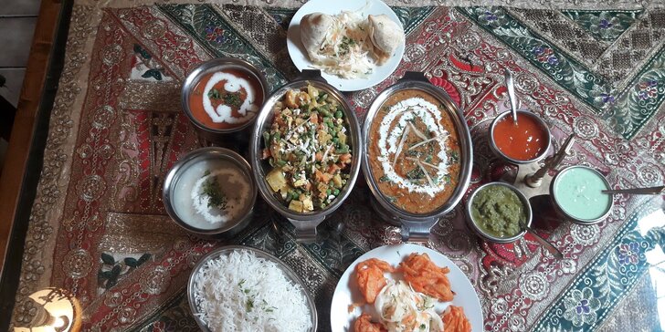 Nepálské menu pro 2 či 4 os. s kuřecím i vegetariánským jídlem dle výběru