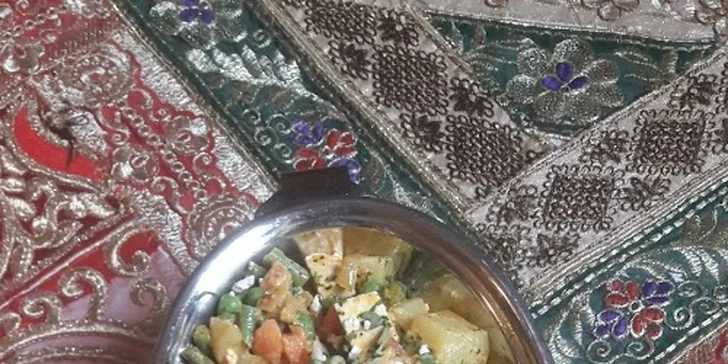 Nepálské menu až pro 4 os. s kuřecím, jehněčím i bezmasým jídlem dle výběru