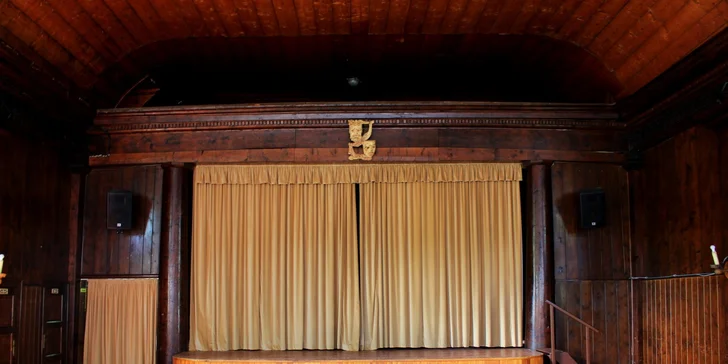 Nechte se unést tóny houslí Jaroslava Svěceného: koncert v Karlově Studánce