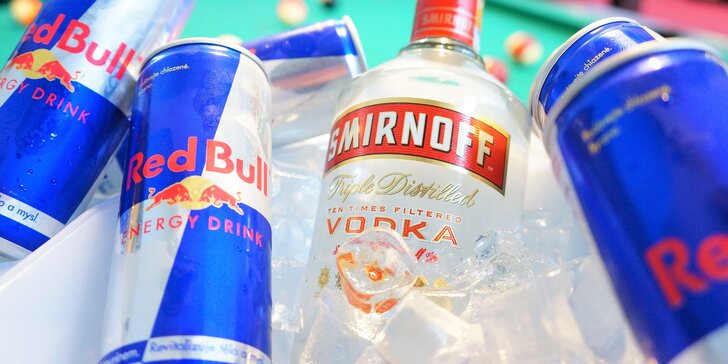 Party loď ve Sborovně: litr vodky a Red Bully nebo Křídla pro jednoho