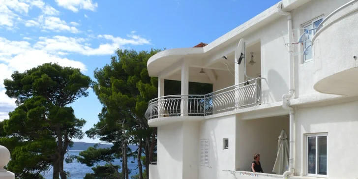Chorvatsko/Živogošce: 7 nocí ve vybavených apartmánech vč. dopravy