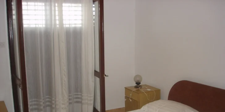 Chorvatsko/Živogošce: 7 nocí ve vybavených apartmánech vč. dopravy