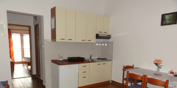 Chorvatsko/Živogošce: 7 nocí ve vybavených apartmánech vč. dopravy