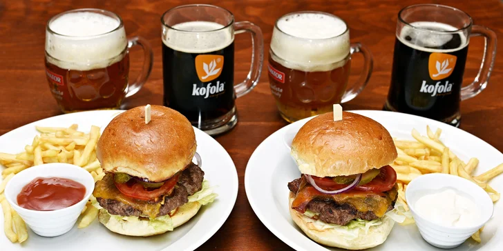 Burger s hranolky až pro 4 osoby a 2× kofola či 12° pivo Janek pro každého