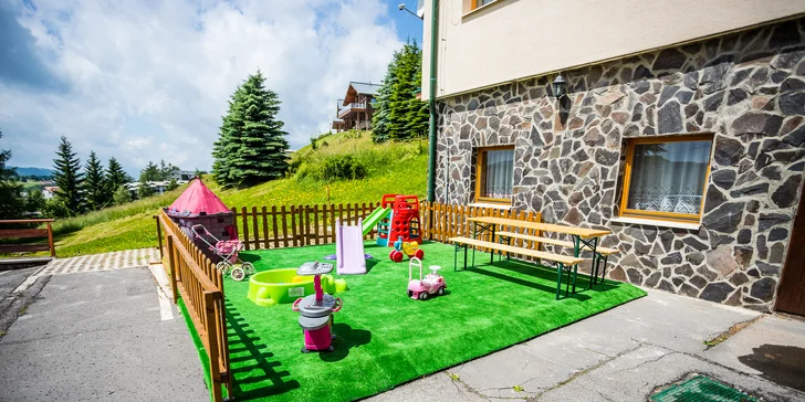 Rodinná dovolená v Donovalech s wellness, bazén neomezeně a dítě zdarma