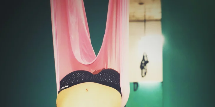 Vyzkoušejte smyslný pole dance: 3měsíční kurz pro začátečníky