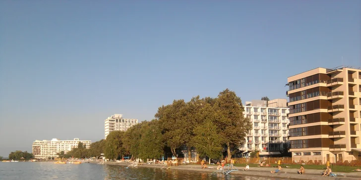 Balaton: jednodenní koupání u křišťálově čistého jezera s dopravou v ceně