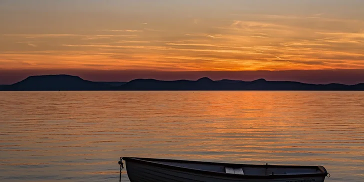 Balaton: jednodenní koupání u křišťálově čistého jezera s dopravou v ceně