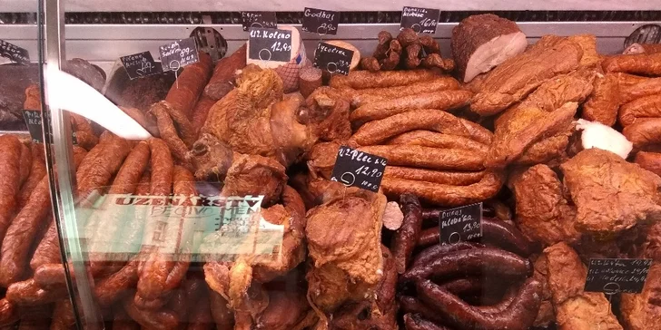 All you can eat degustace steaků, uzenin, líček a dalších mas přímo v řeznictví