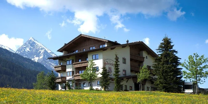 S rodinou do rakouských hor: 2–5 nocí, polopenze i neomezený wellness