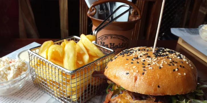 Americké léto: burgerové menu s trhanými žebírky a jablečný cider pro dva