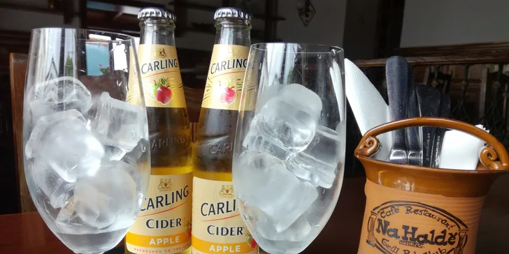 Americké léto: burgerové menu s trhanými žebírky a jablečný cider pro dva