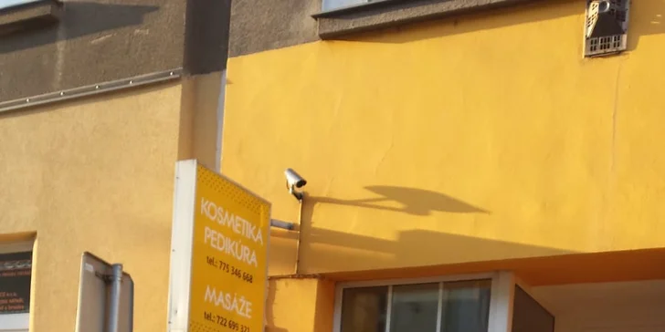 Uvolnění a relax: masáž zad a šíje včetně baňkování
