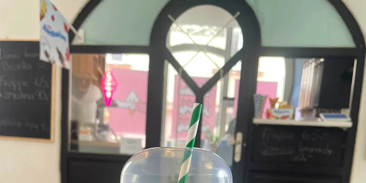 K tomu si udělejte radost ještě i domácí limonádou nebo frappé, a recept na skvělý letní den tak máte zaručený! 