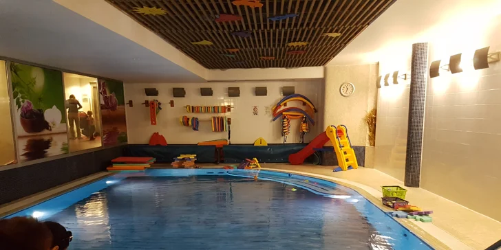 Plavat můžete v bazénu Juliš na Václavském náměstí.