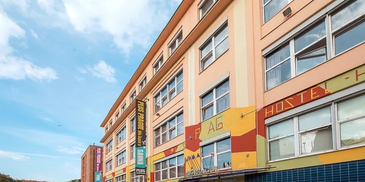 PLUS Hostel Prague sa nachádza v širšom centre Prahy, kúsok od zastávky a metra.