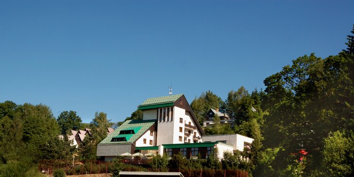 Relax v Orlických horách: Hotel s wellness a polopenzí uprostřed přírody