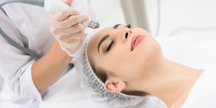 Kosmetické ošetření dle výběru: kmenové buňky, biostimulační laser i masáž obličeje