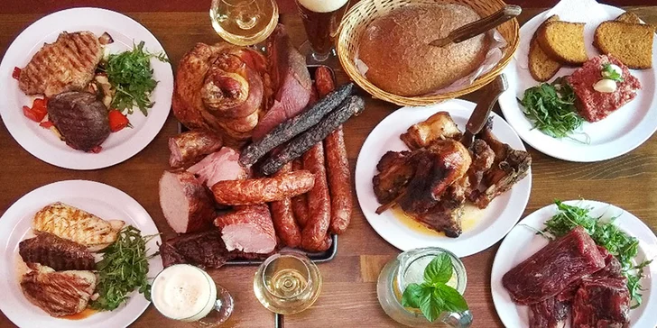 All you can eat degustace steaků, uzenin, líček a dalších mas přímo v řeznictví