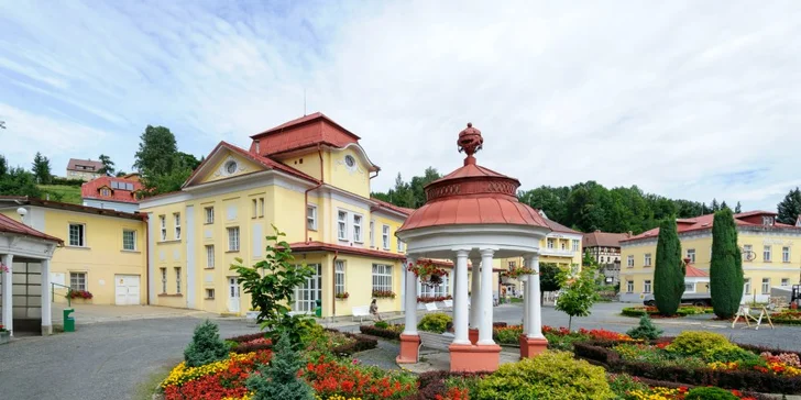Dámská jízda ve Spa Resortu Libverda: polopenze a balík procedur