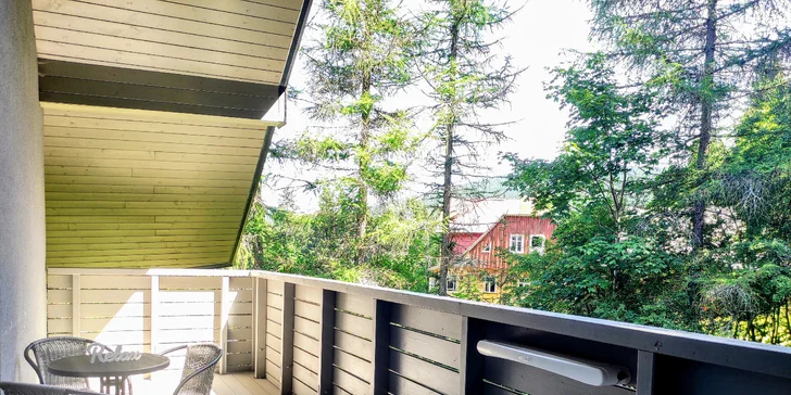 Některé apartmány mají balkon nebo terasu. 