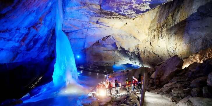 Výlet na Dachstein a město Hallstatt v Rakousku: úžasná vyhlídka Pět prstů i Mamutí jeskyně