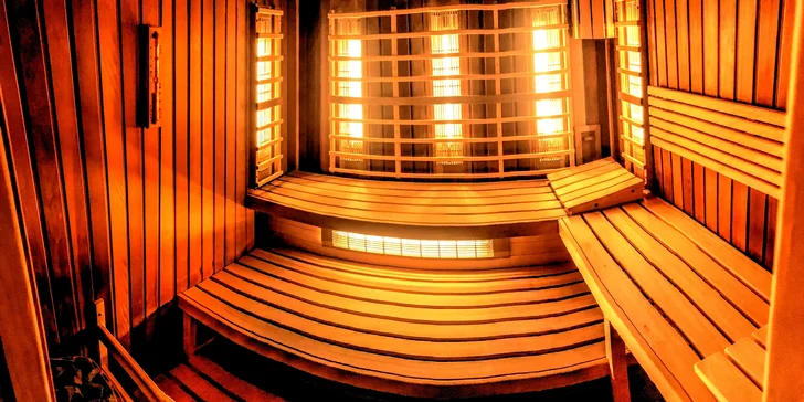 Ve wellness nechybí kombinovaná infra a finská sauna. 