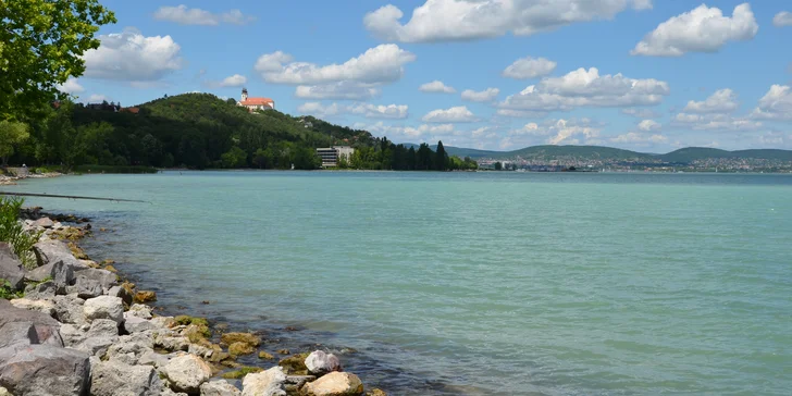 Balaton: jednodenní koupání u křišťálově čistého jezera s dopravou v ceně