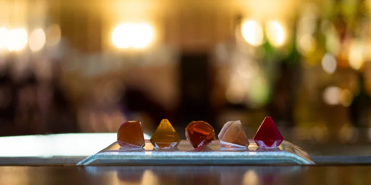 2x molekulární Diamond Menu a koktejl v prvorepublikovém baru v centru