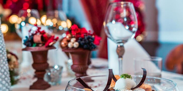 Pobyt v polském paláci: snídaně a sauna v ceně, na výběr vánoční i silvestrovský balíček s večeří