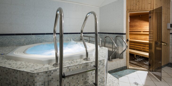 Dámská jízda ve Spa Resortu Libverda: polopenze, 4 procedury vč. privátní sauny i vířivky