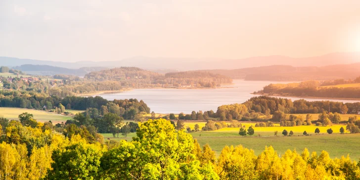 Lipno na jaře: pobyt s polopenzí a saunou v penzionu s farmou