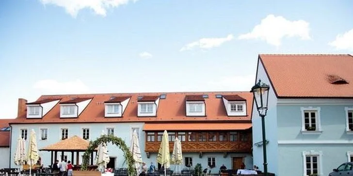Mix grill v pivovarské restauraci: hovězí, vepřové a krůtí maso až pro 4 osoby