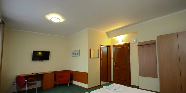 Horský hotel v Beskydech: polopenze, neomezený bazén a výlety