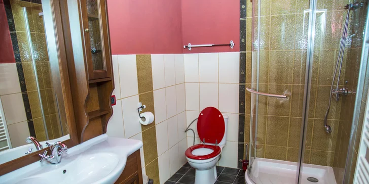 Odpočinek v originálním penzionu kousek za Prahou: 2 nebo až 8 dní se snídaní