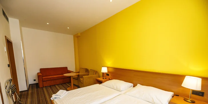 Hotel je len 10 minút od letiska.