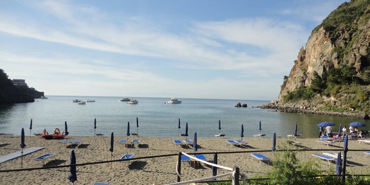 7 nocí s polopenzí 15 minut od pláže na italské Ischii: termíny v září a říjnu