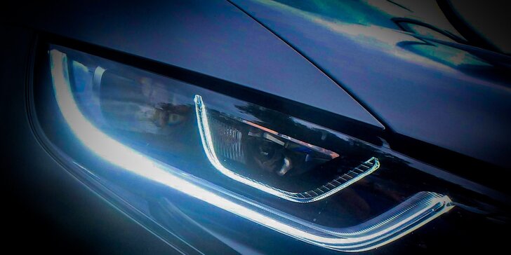 Jízda v milionovém bouráku: futuristický vůz BMW i8 Frozen Black Edition
