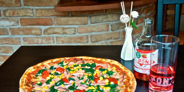 Klasická pizza pro 1 nebo 2 u Montyho: ⌀ 33 cm, výběr ze 12 druhů