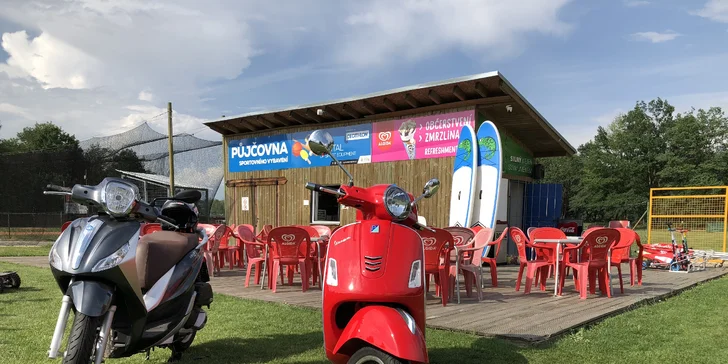 Proleťte se na dvou kolech: zapůjčení elektrokola nebo skútru vč. helem