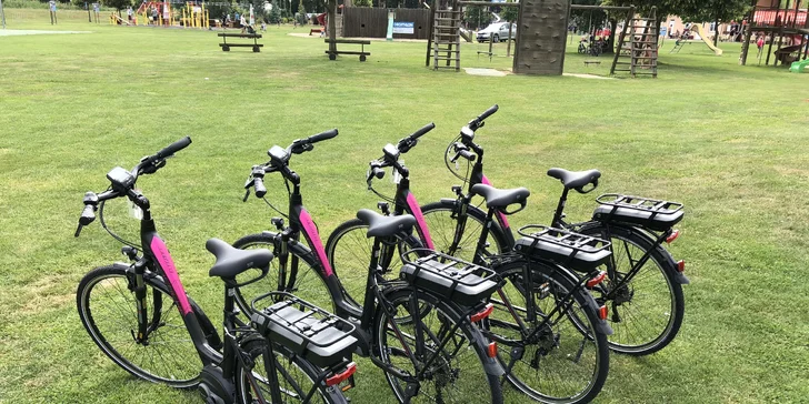 Proleťte se na dvou kolech: zapůjčení elektrokola nebo skútru vč. helem