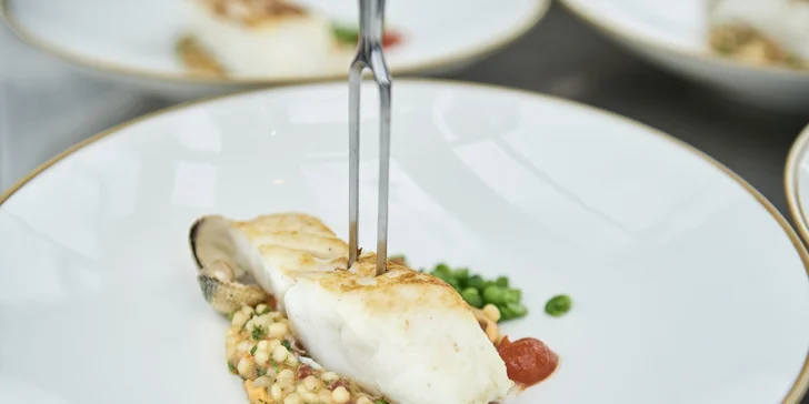 Degustační menu od špičkového šéfkuchaře podávané v oblacích: plošina zavěšená ve výšce 50 metrů