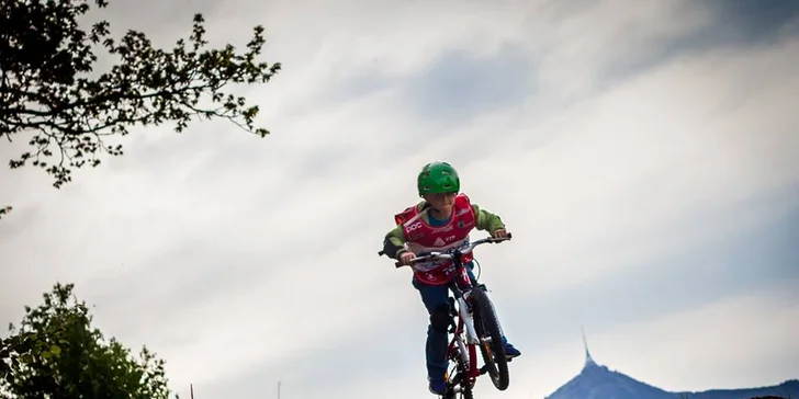 Všestranný sportovní kroužek pro děti 3–6 let: kolo, skateboard i brusle