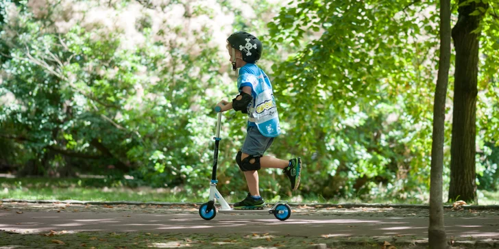 Všestranný sportovní kroužek pro děti 3–6 let: kolo, skateboard i brusle
