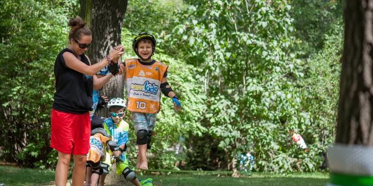 Všestranný sportovní kroužek pro děti 3–6 let: kolo, skateboard i brusle