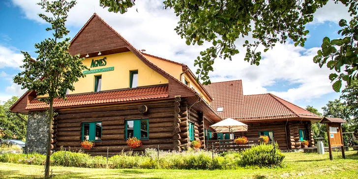 Moderní srub blízko Kutné Hory: příroda, bio produkty a romantická varianta