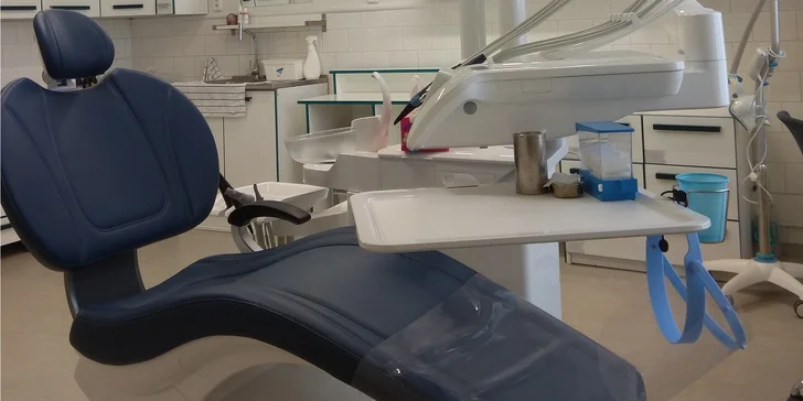 Dentální hygiena včetně Air-flow a odstranění zubního kamene ultrazvukem
