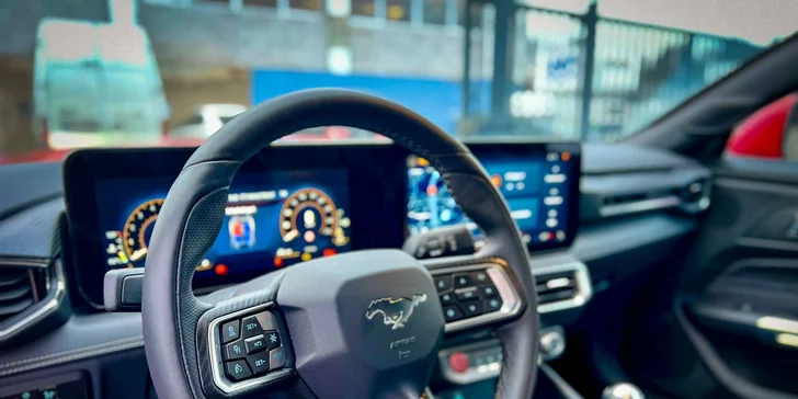 Na výber máte jazdu v trvaní 30 alebo 60 minút, počas ktorej vám bude robiť spoločnosť skúsený inštruktor.