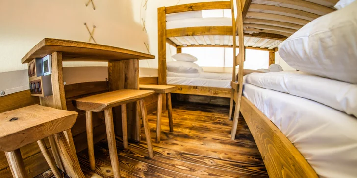 Netradiční pobyt ve westernovém voze až pro 4 i vstup do Energylandie