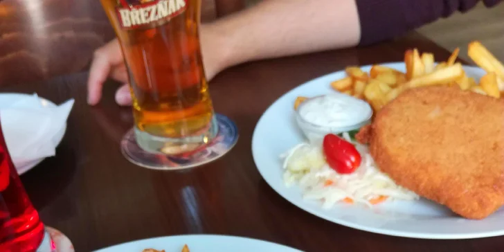 Zlatá klasika: smažený sýr s hranolky a tatarkou pro dvě osoby